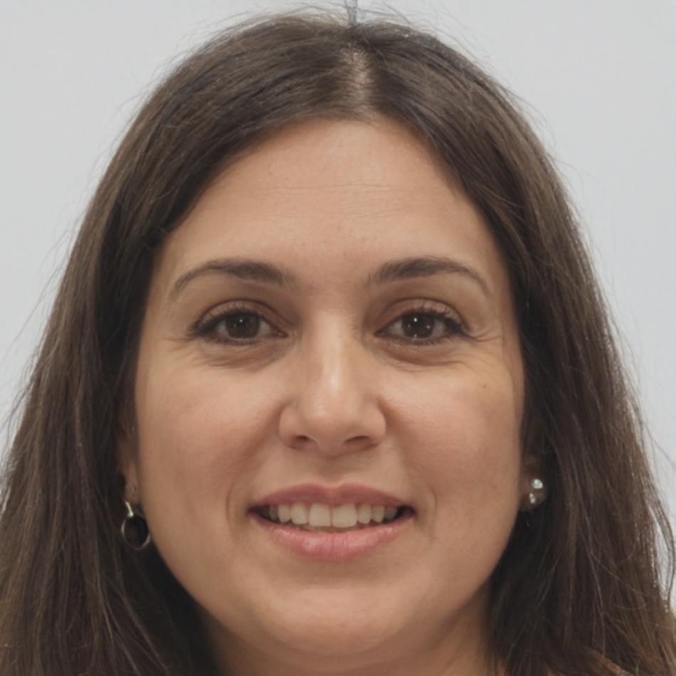 Retrato profesional de la especialista en financiación empresarial